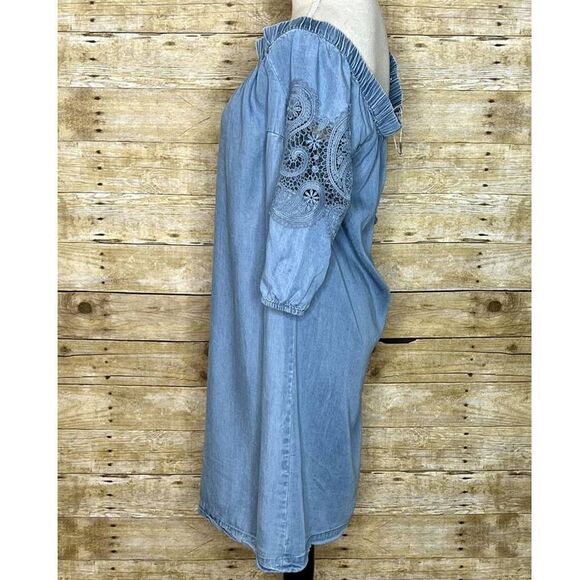 CHICO'S OFF SHOULDER CROCHET INSET CHAMBRAY CASUAL CLASSIC CHIC DRESS MEDIUM/6 - Picture 4 of 5